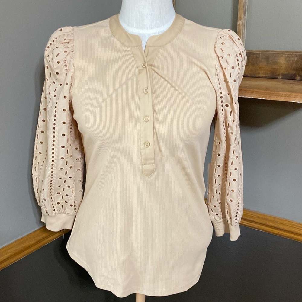 Chico’s toffee latte (tan) rib eyelet Henley 3/4 sleeve top size small